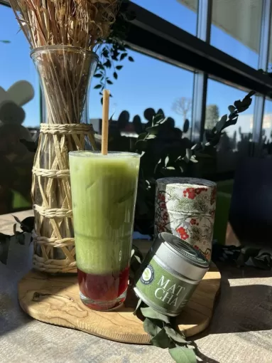 La boisson qui matche avec le printemps : MATCHA FRAISE, Castres, Couleur Café