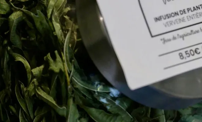 Nouveauté en boutique : les feuilles de verveine à infuser, Castres, Couleur Café